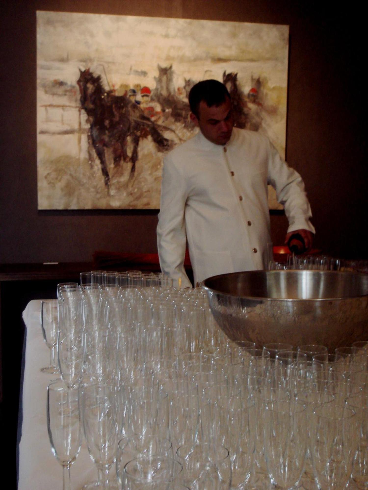 Chateau De Hotel 3*